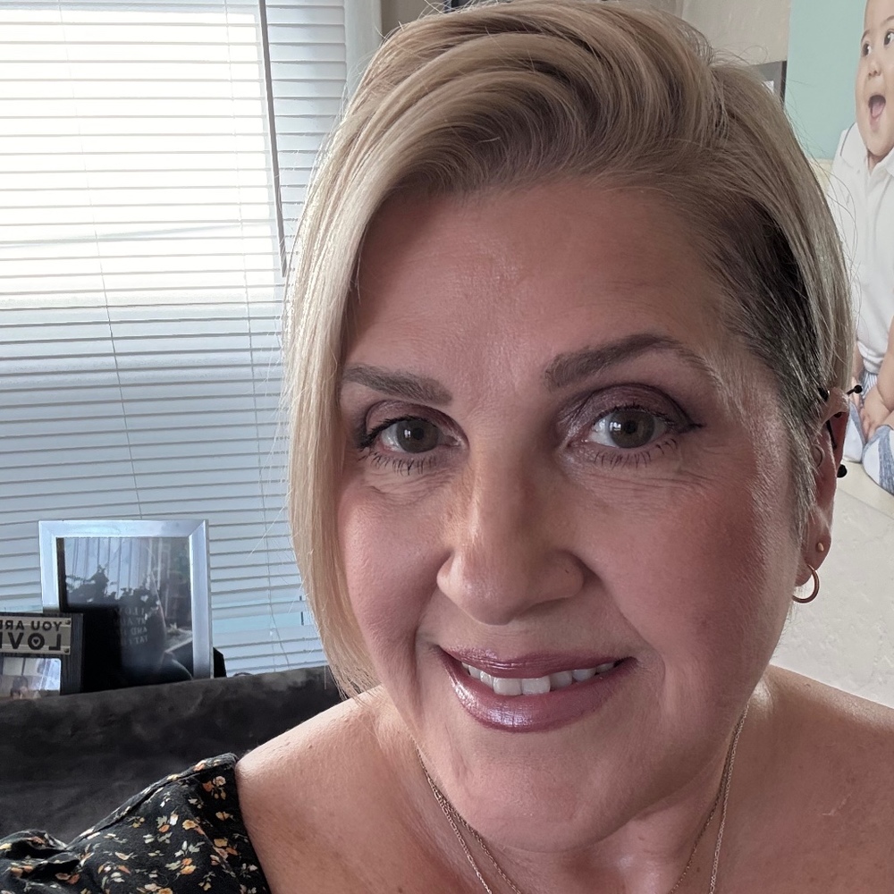 Meet your Posher, Tina